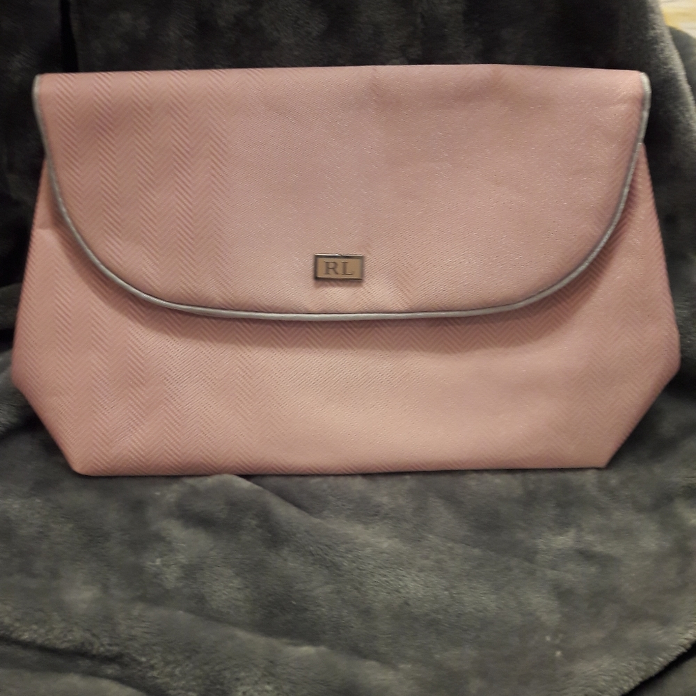 Cosmetic bag